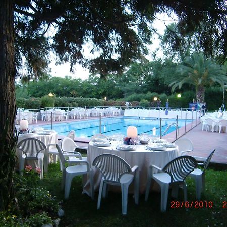 Hotel Garden Терни Экстерьер фото