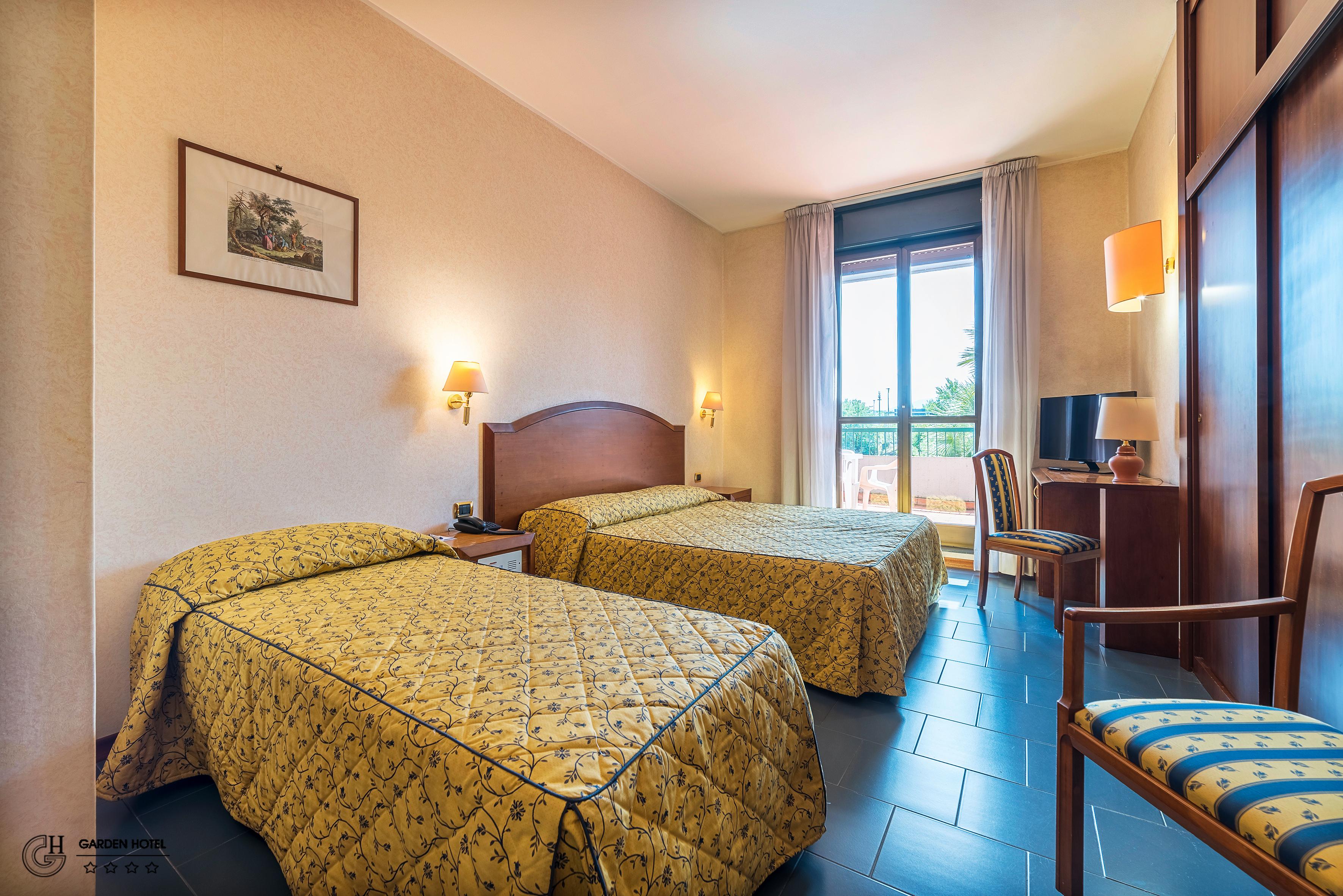 Hotel Garden Терни Экстерьер фото