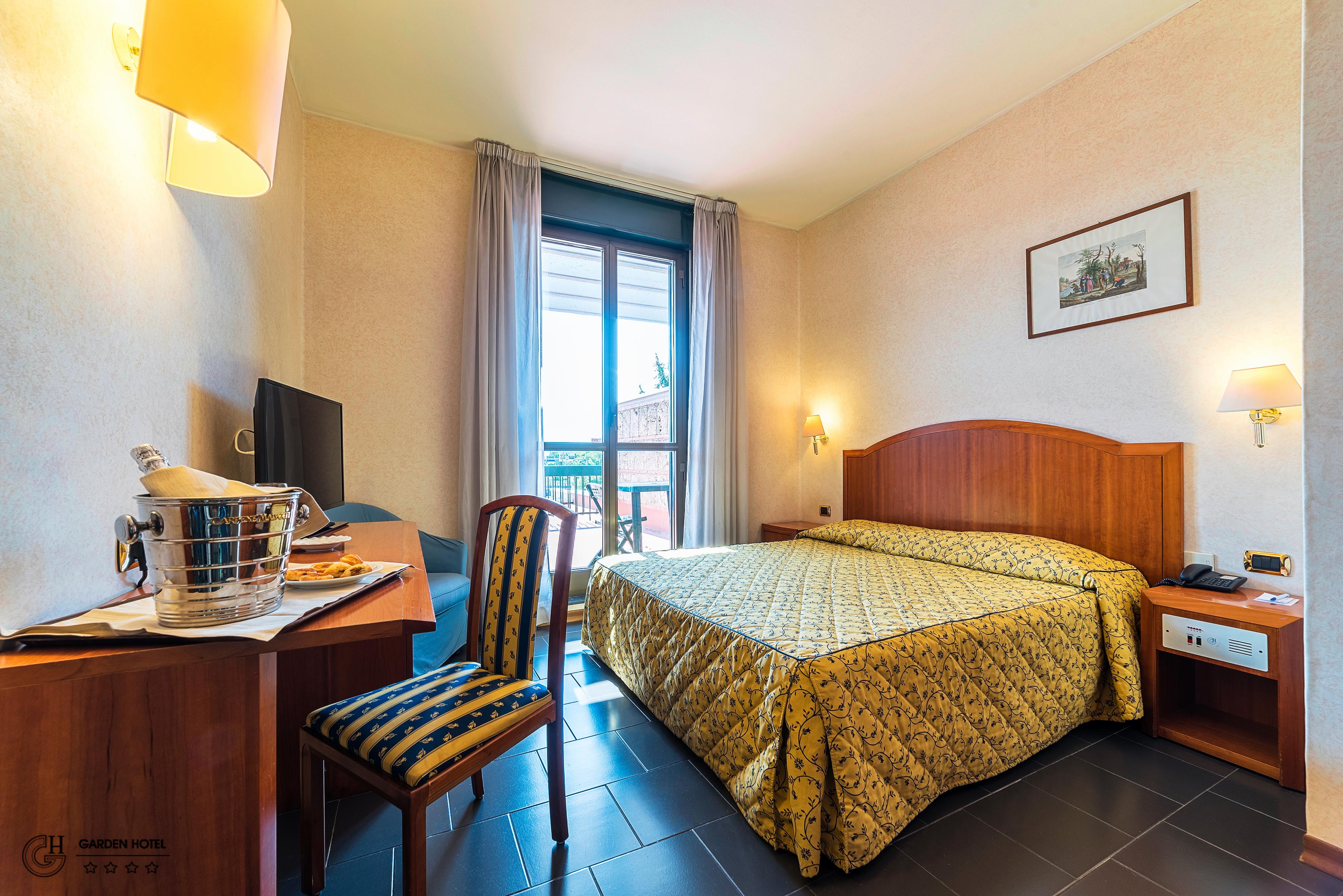 Hotel Garden Терни Экстерьер фото