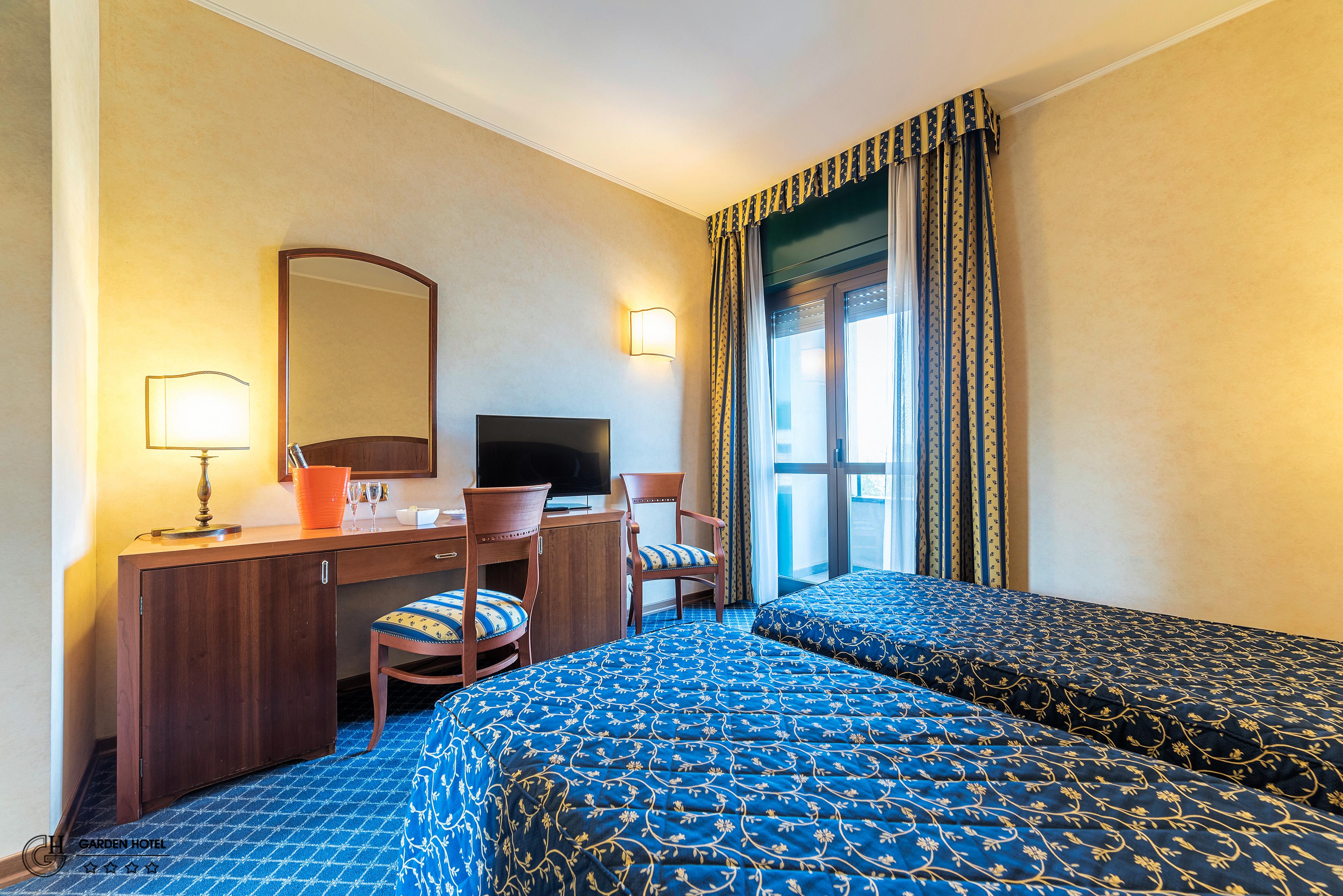 Hotel Garden Терни Экстерьер фото
